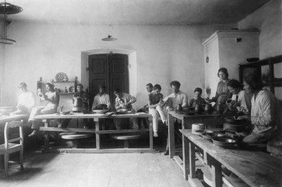 Межигірська керамічна майстерня, 1923